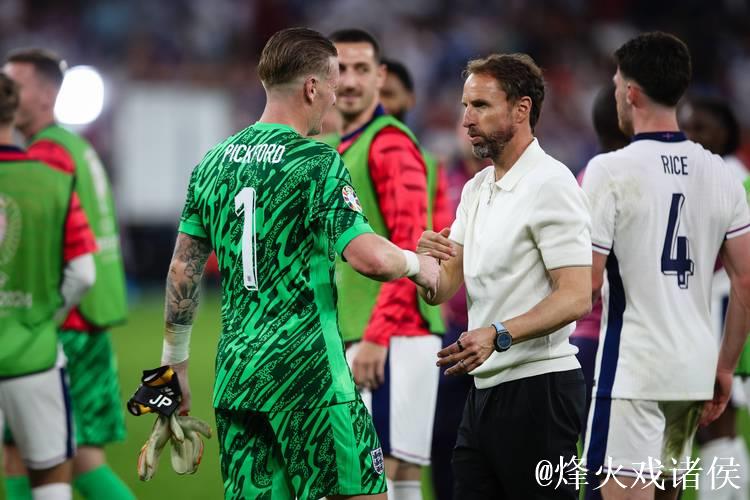 罗杰斯已成英格兰队新星,或与贝林争夺主力位置 罗杰斯已成英格兰队新星,或与贝林争夺主力位置